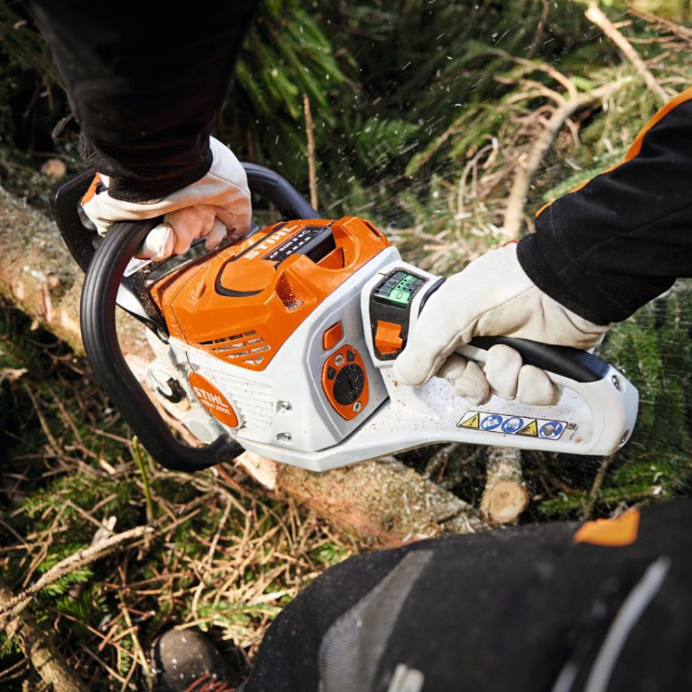 STIHL MSA 300 Cordless Chainsaw (Shell Only) | Ron Smith